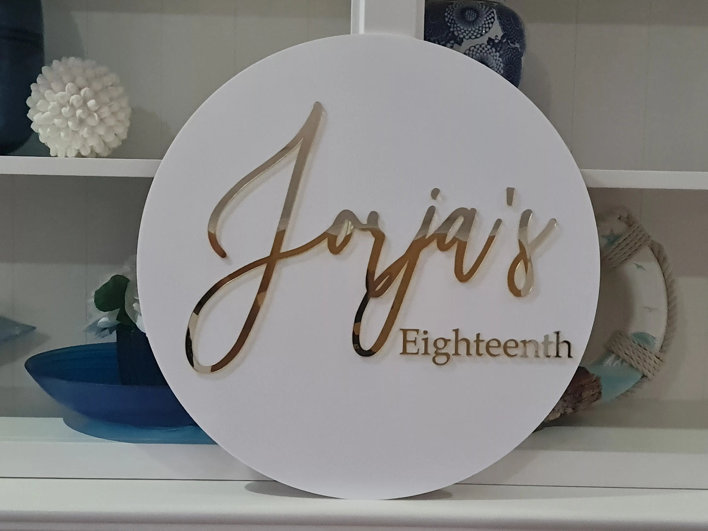 18th Timber Round Birthday Sign – Rustic Style Personalised Decor Evermore Gifts & Favours