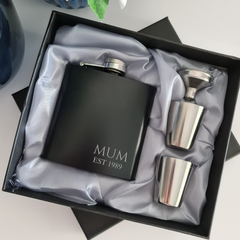 Engraved Flask Gift Set – Personalised Stainless Steel Design