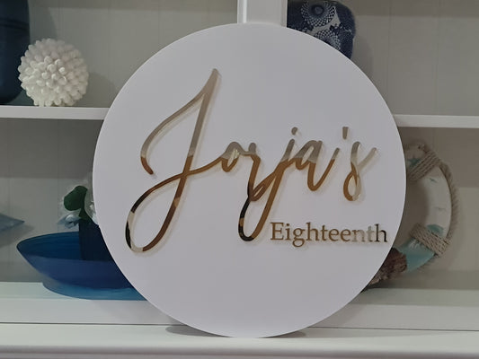 18th Timber Round Birthday Sign – Rustic Style Personalised Decor