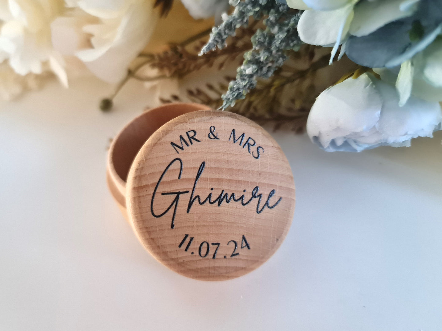 round wooden ring box front