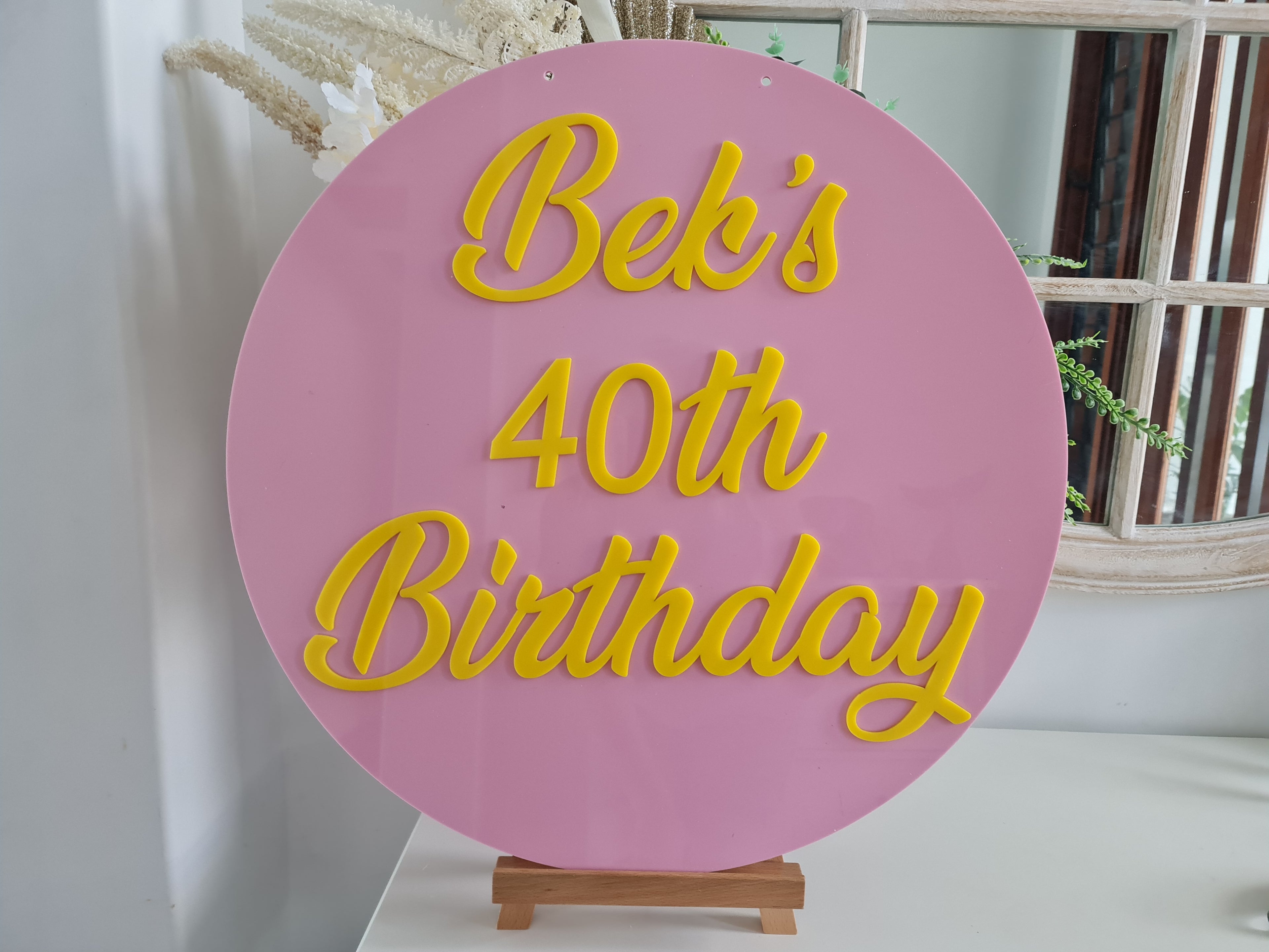 Round Minimalist Birthday Sign – Modern Design with Clean Text