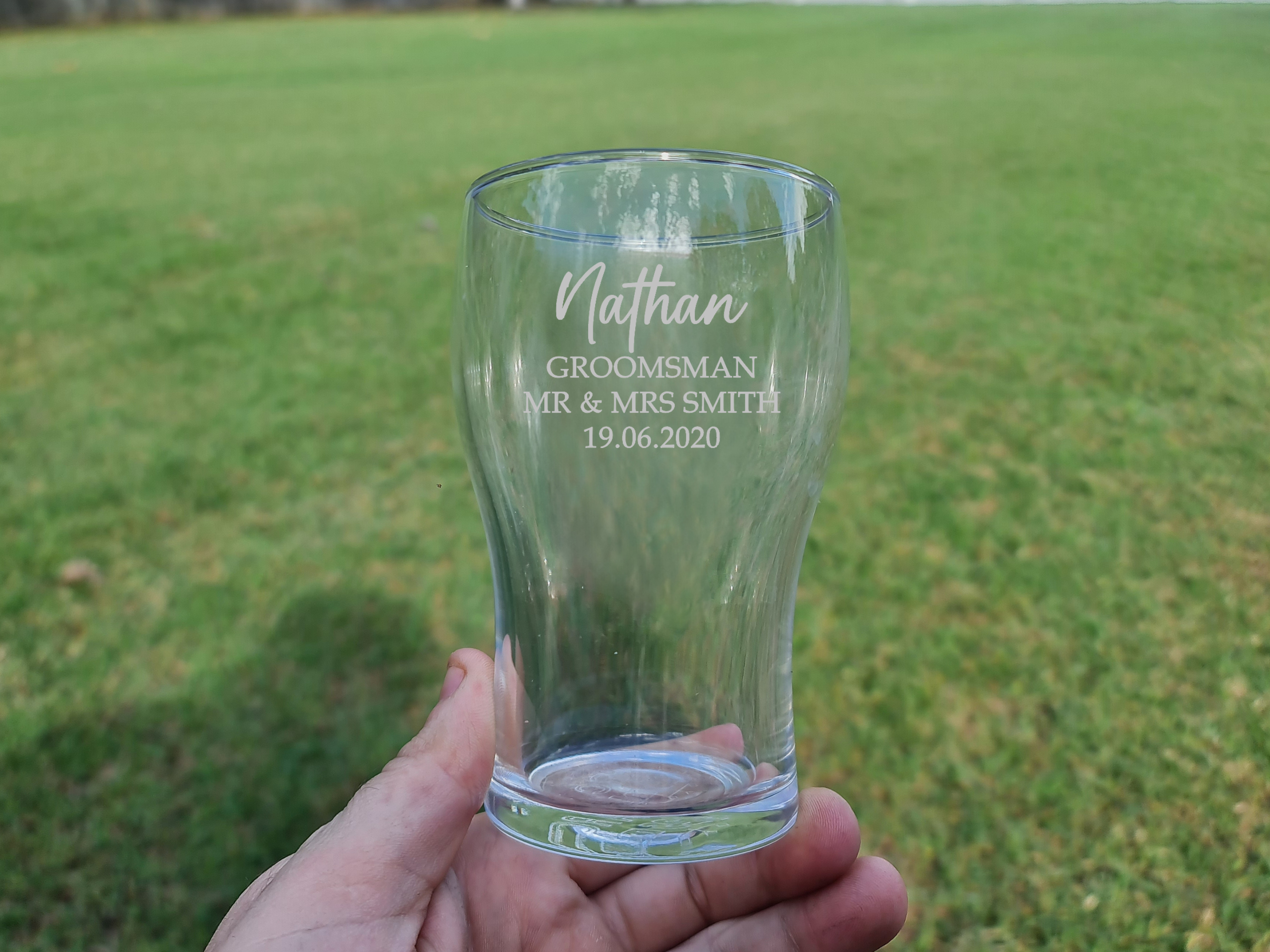 Engraved 400ml Schooner Beer Glass – Personalised Gift