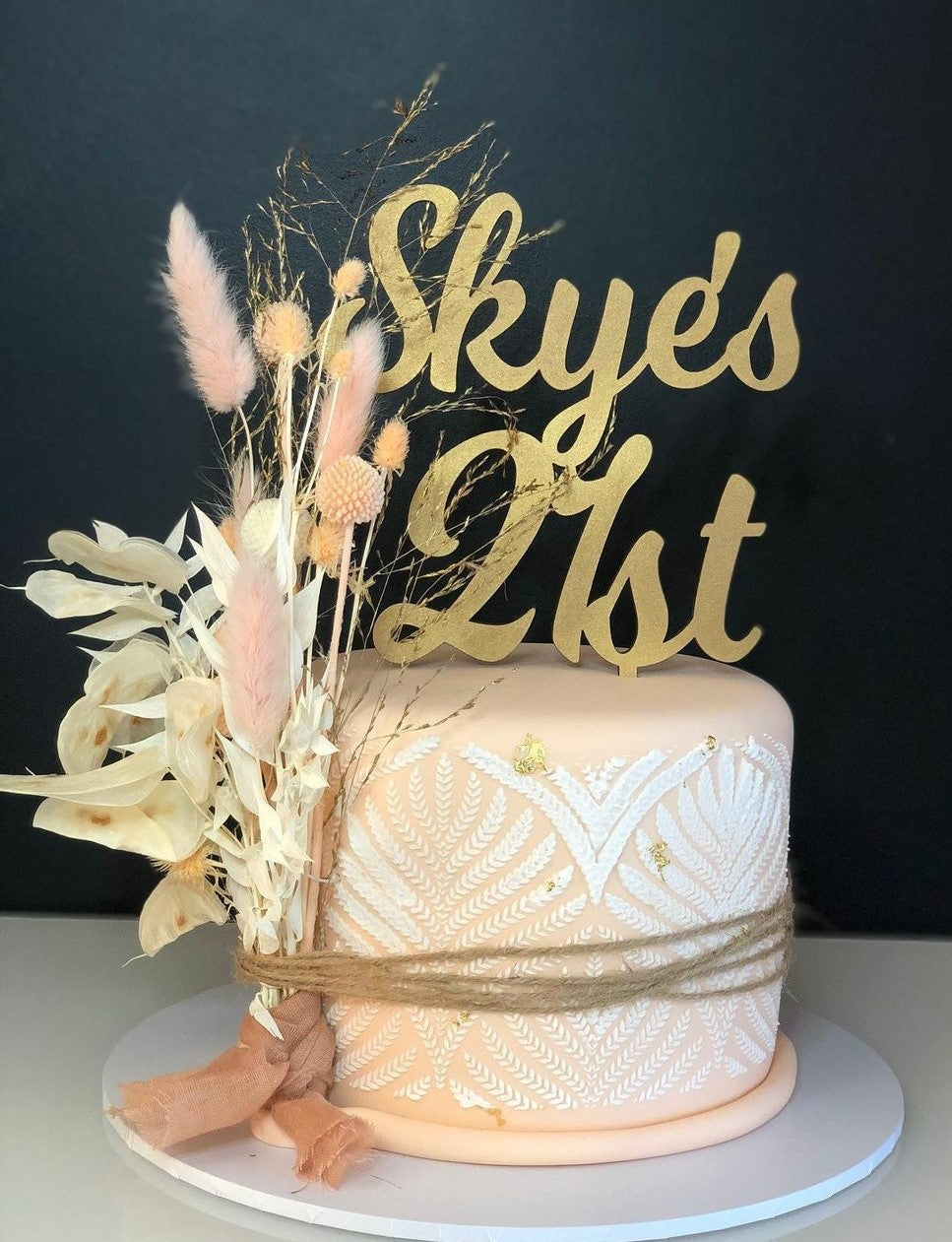 Sweet 16 Cake Topper – Elegant Design in Acrylic or Timber